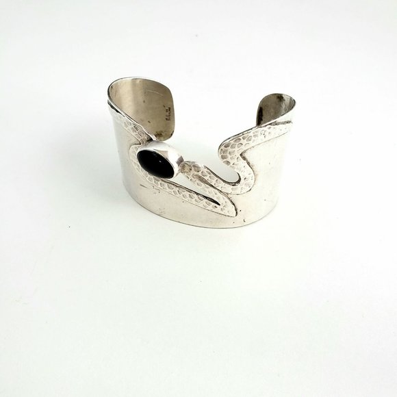 Carol Felley 1995 Sterling Onyx Cuff Bracelet - Picture 7 of 9